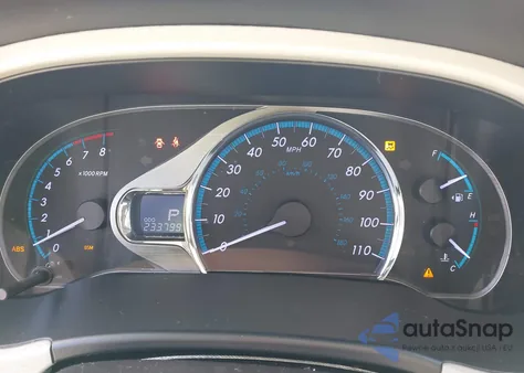 2014 Toyota Sienna Xle V6 8 Passenger z USA, uszkodzony, nr VIN 5TDYK3DC5ES510156